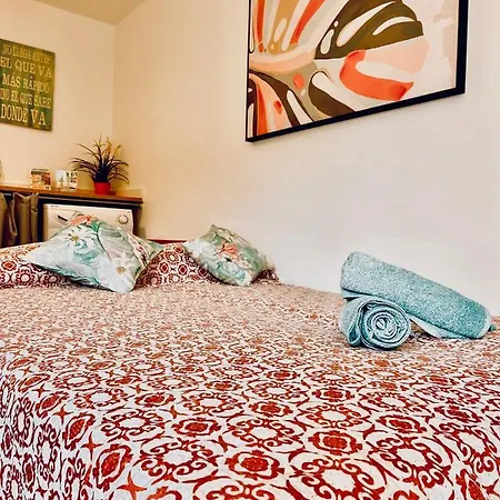 Cozy In Centric Area At With Air Conditioner